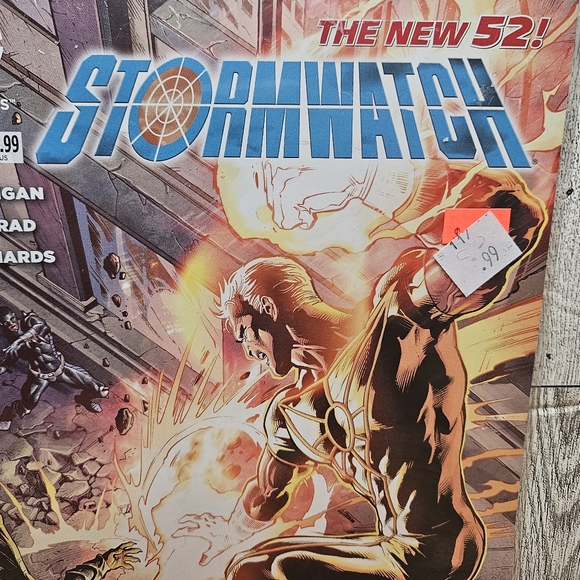 Stormwatch #14 The New 52! Apollo Unleased! DC Comics Comic Book - Picture 3 of 4